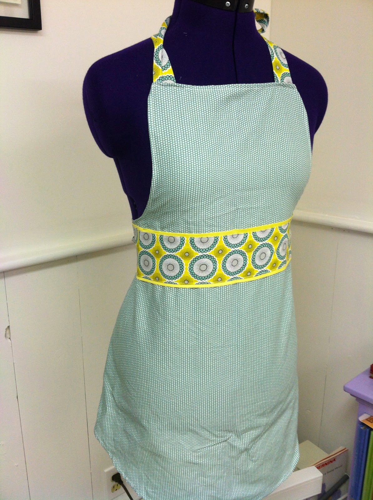 Sew Dog Gone Cute Bridal Shower Apron V 9.0