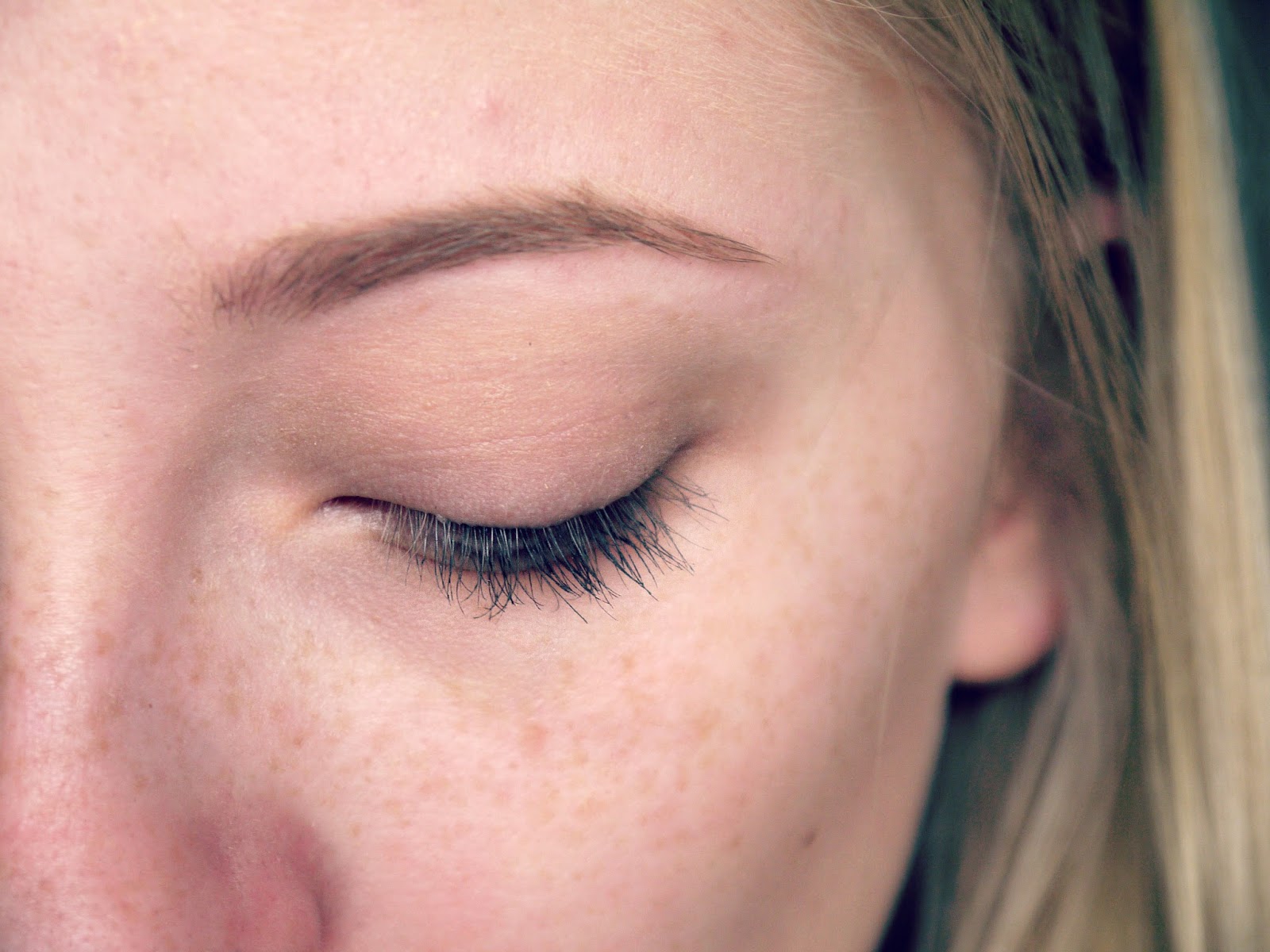 BENEFIT BROW BAR EXPERIENCE THE BEAUTY TYPE