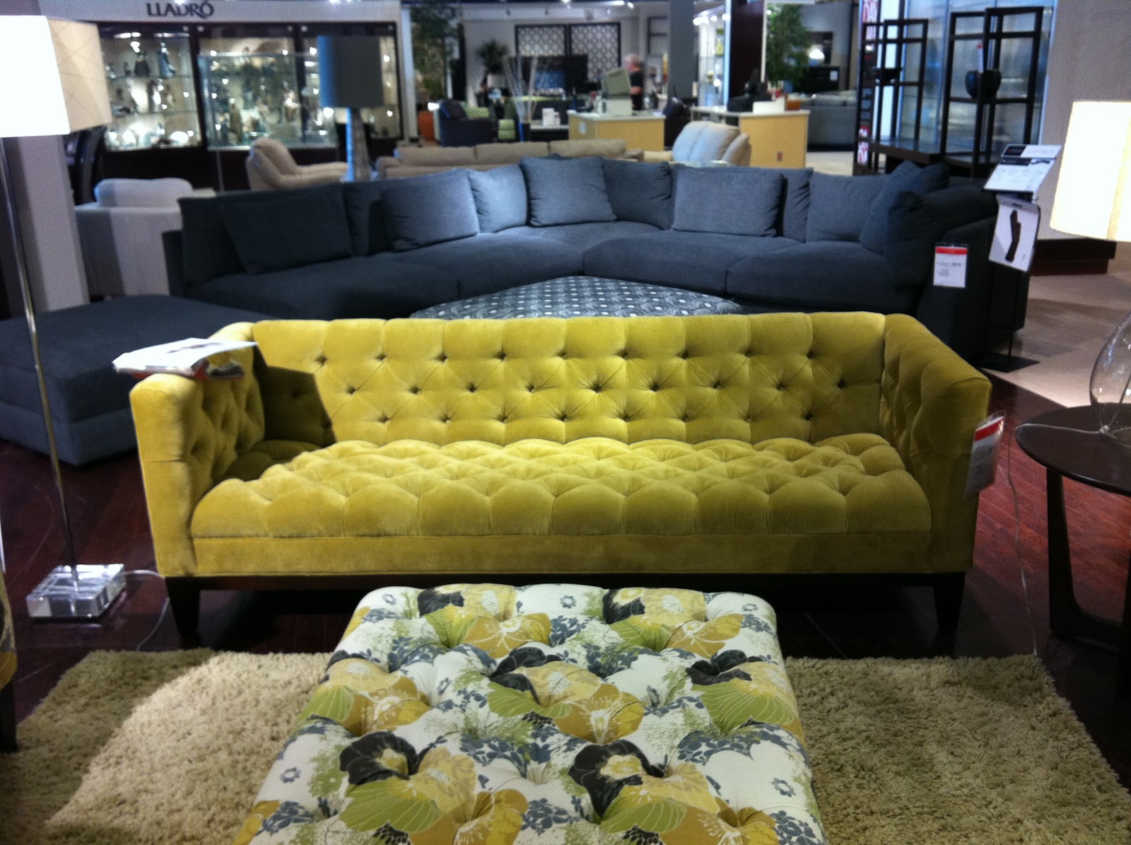 Suite Revival Sofa tour.