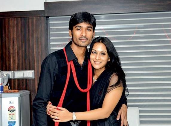 ACTOR DHANUSH FAMILY PHOTOS WITH WIFE | b4umaga