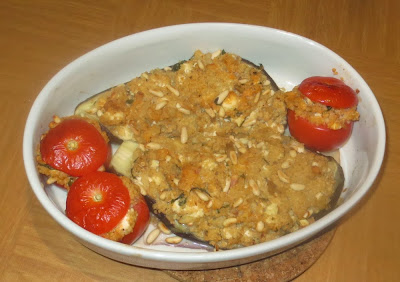 Auberginen mit Couscous-Feta-Füllung
