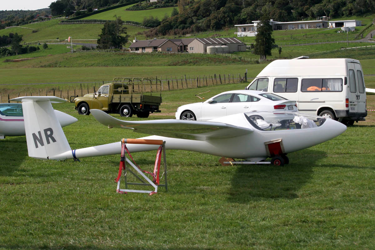 NZ Civil Aircraft Homebuilt Gliders of New Zealand AMS FLIGHT Apis 13