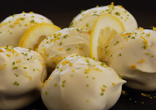 Profiteroles Helados Al Limón Y Limoncello
