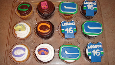 Canuck & Coach Cupcakes