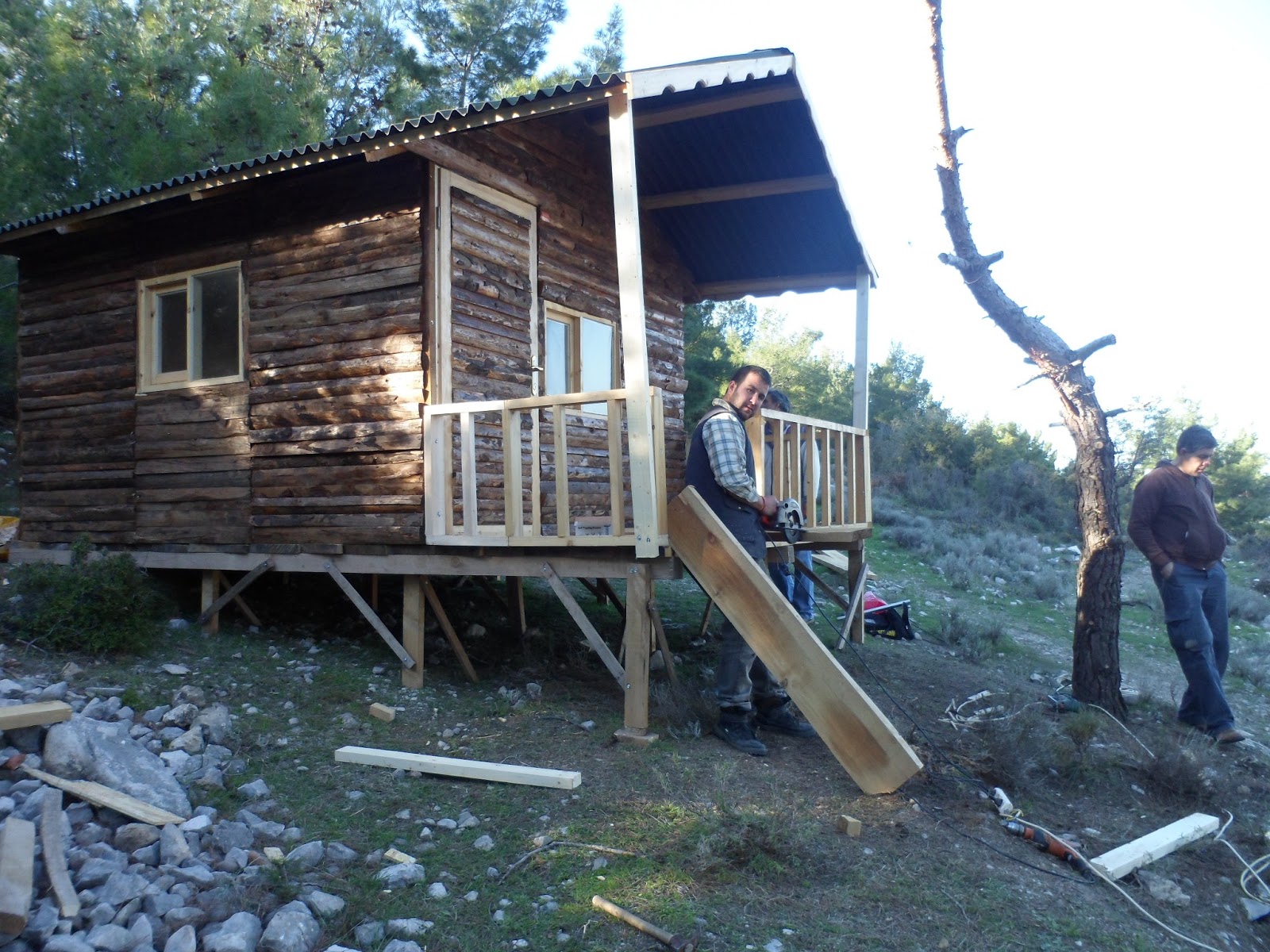 Ahşap ev mordoğan ilçesine kurulan 10 m2 tomruk ev