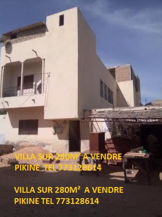 VILLA SUR 280M² A VENDRE A PIKINE TRES BIEN PLACE ET TRES ACCESSIBLE SUR 2 NIVEAU PRIX 85.000.000 F