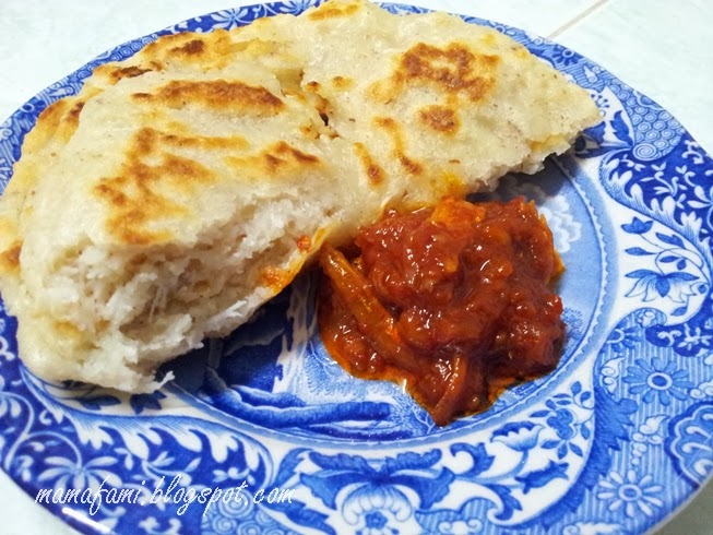 MamaFaMi's Spice n Splendour: Lempeng Kelapa