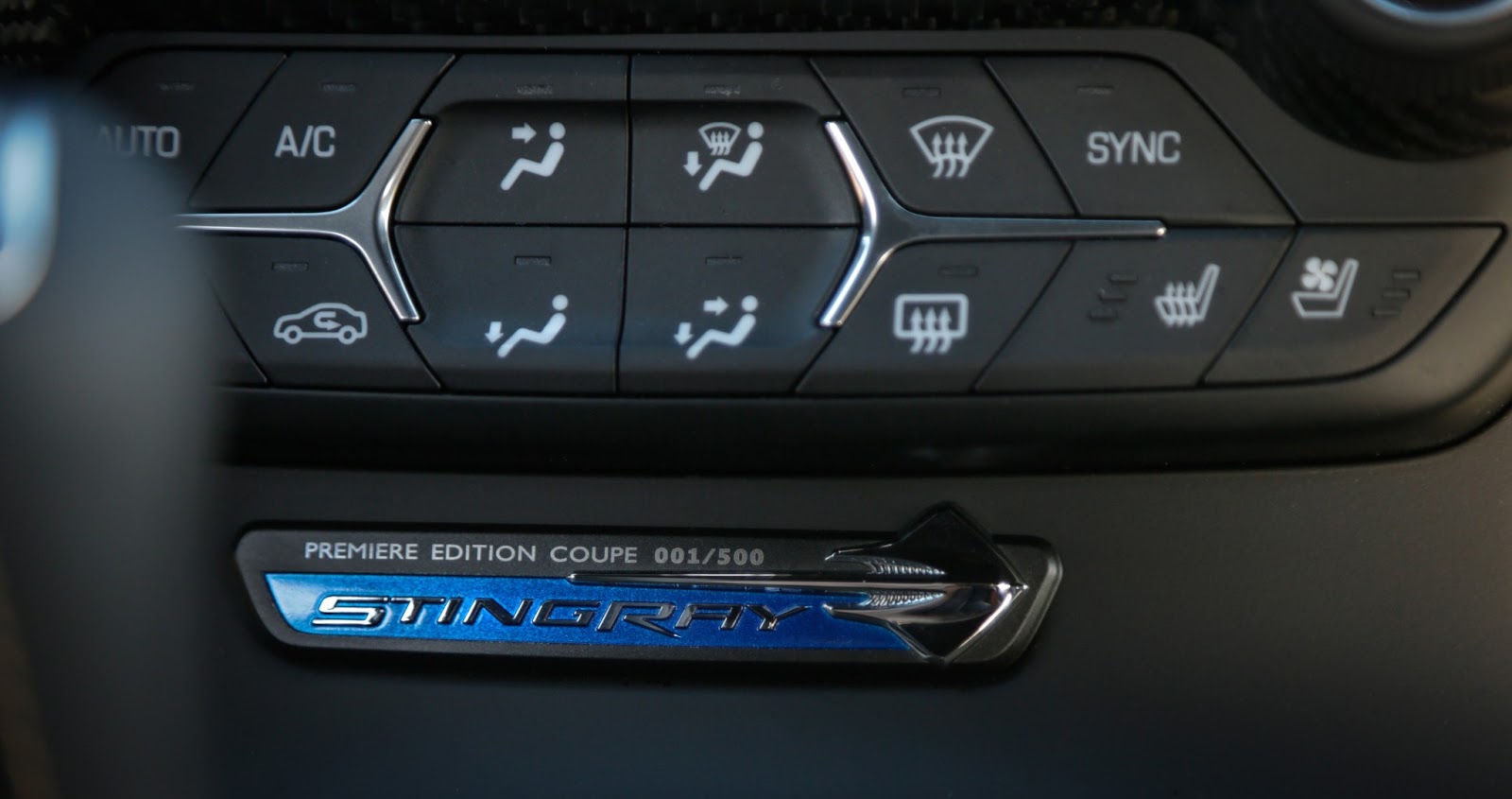 2013 - [Corvette] C7 Stingray et cabriolet - Page 12 2014+Corvette+Stingray+Premiere+Edition+2