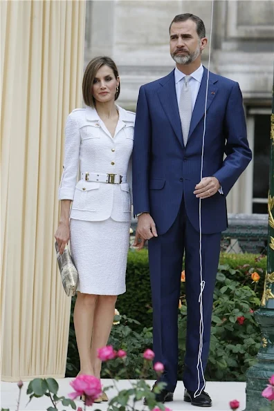 King Felipe VI and Queen Letizia of Spain attends a ceremony inaugurating the "Combattants de la Nueve" parc at Hotel de Ville (Town Hall)