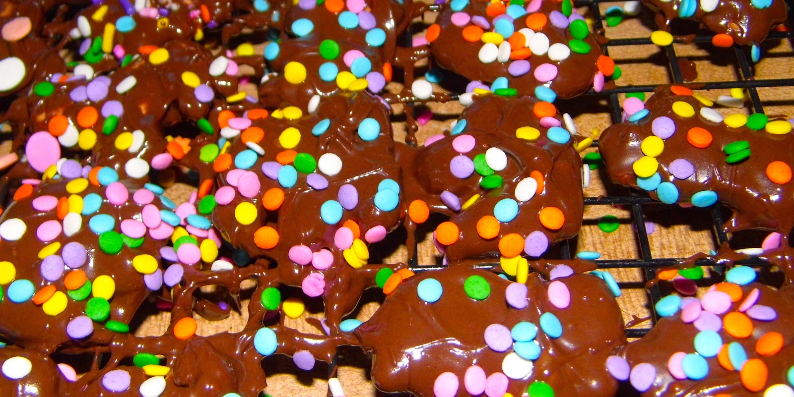 Easy Frosted Animal Crackers