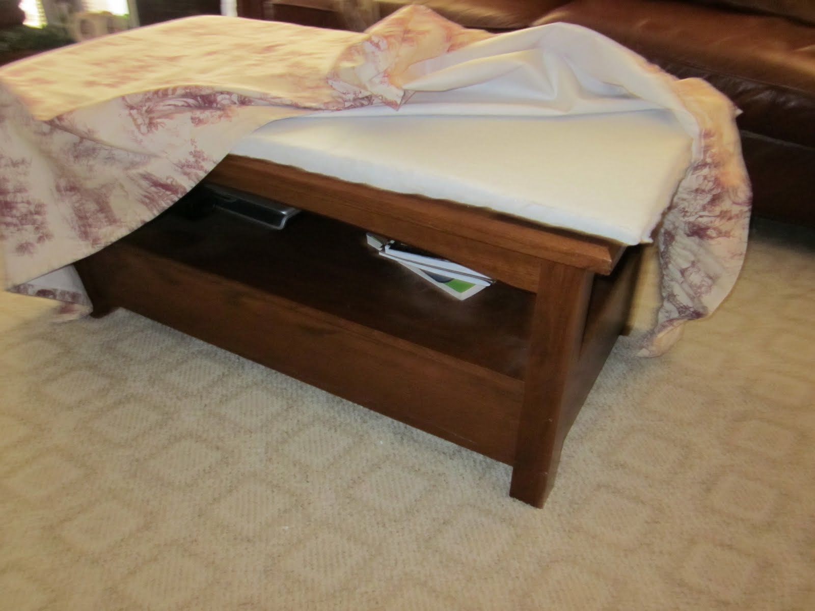 RoseChicFriends Coffee Table SlipCover