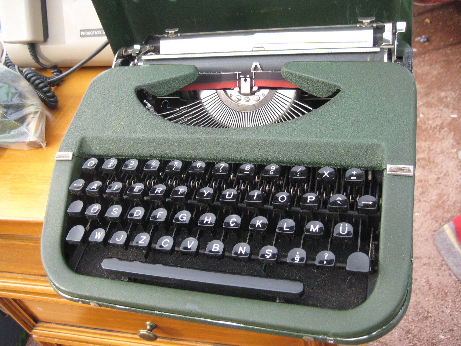 Retro Tech Geneva A Highly Unusual Keyboard (and Other Scary Tales)