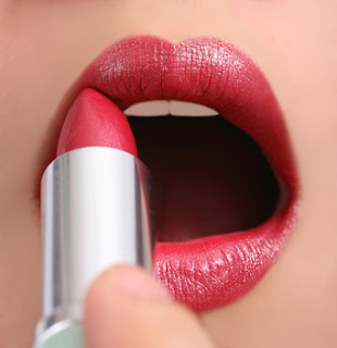 How to apply Lipstick and Lip Liners? How to apply Lipstick and Lip Liners?