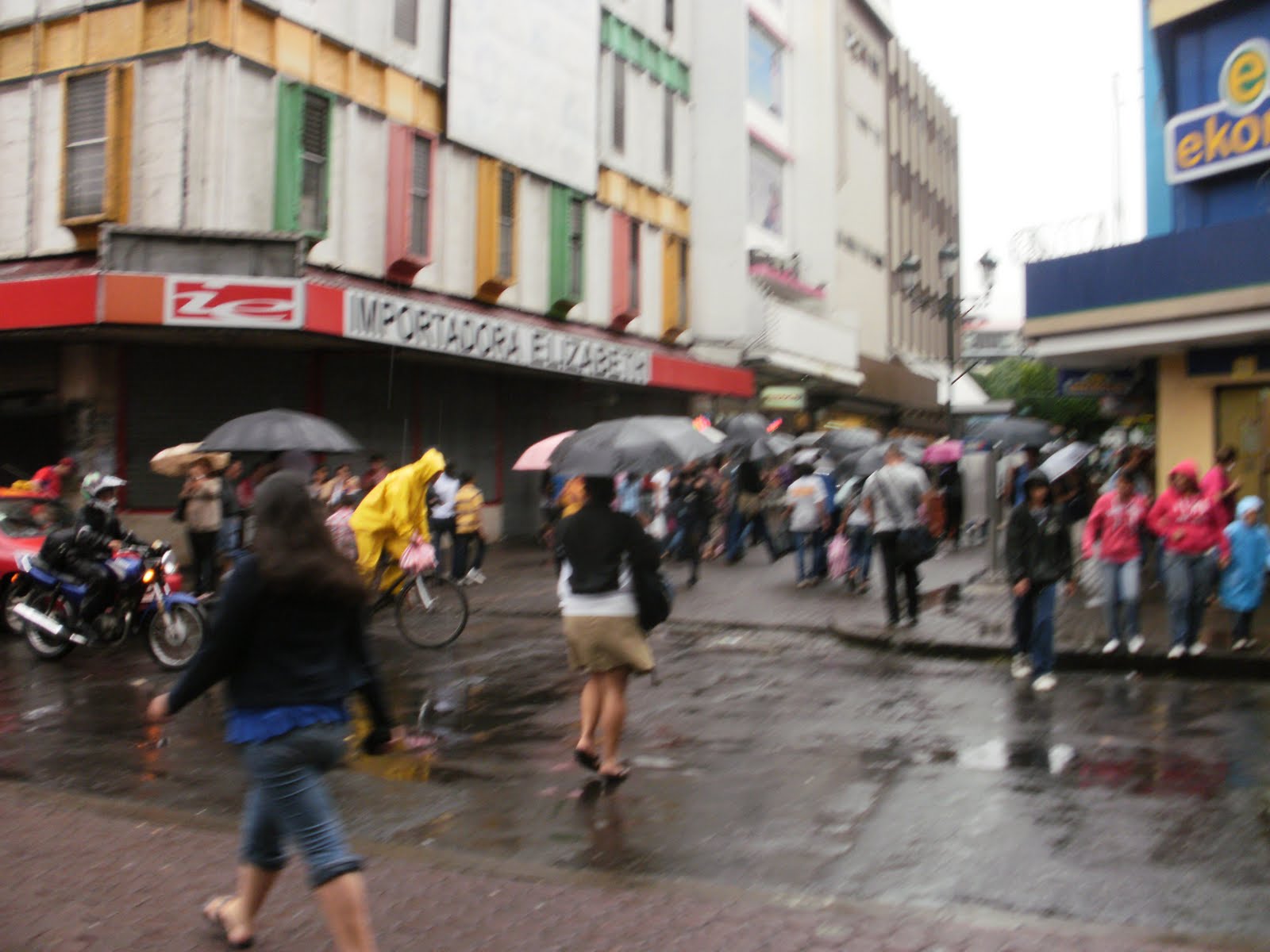 Costa Rica 2011 San Jose in the rain