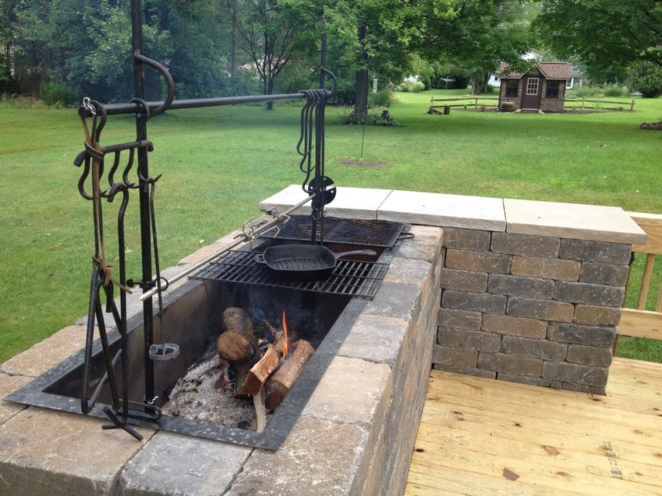 Campy Canadians: Outdoor Kitchen