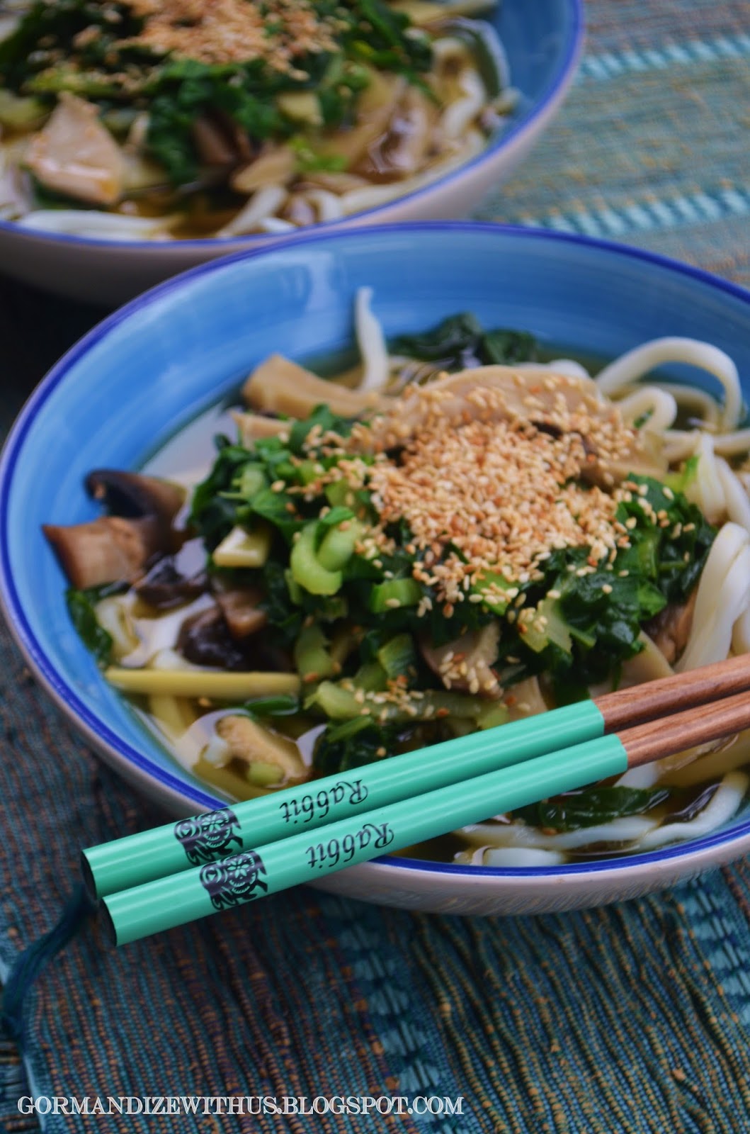 Gormandize Spinach, Mushroom & Sesame Udon Noodle Soup