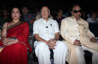 Kavita Krishnamurthy honoured with Shri Ravindra Jain Sangeet Samman