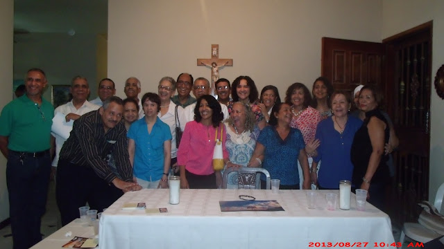 Parte de la Familia Lopez en un Encuentro Familiar