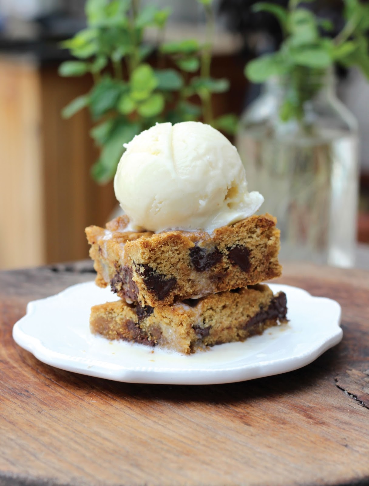 Treese, Love, Happiness. Vegan Chocolate Chip Cookie Bars