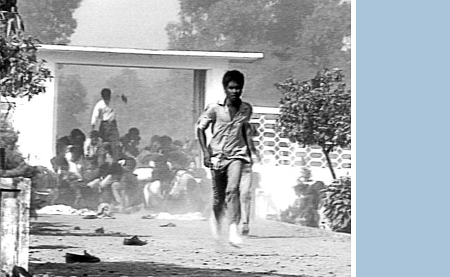 jovem-timorense-tenta-fugir-as-balas-durante-o-massacre-de-santa-cruz-%25C2%25A9Max-Stahl.jpg