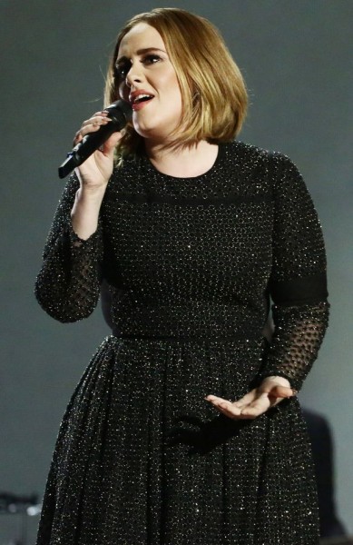 Arico Tv Adele Rocks New Short Hair And She Looks Good With Itv