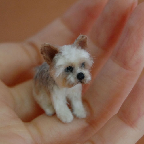 15-Yorkshire-Terrier-Dog-ReveMiniatures-Miniature-Animal-Sculptures-that-fit-on-your-Hand-www-designstack-co