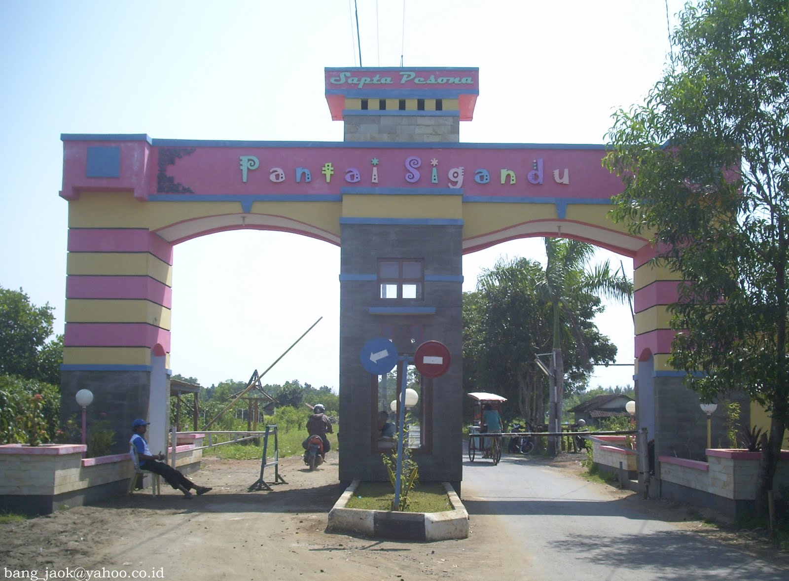 Objek Wisata Pantai Di Jawa Tengah