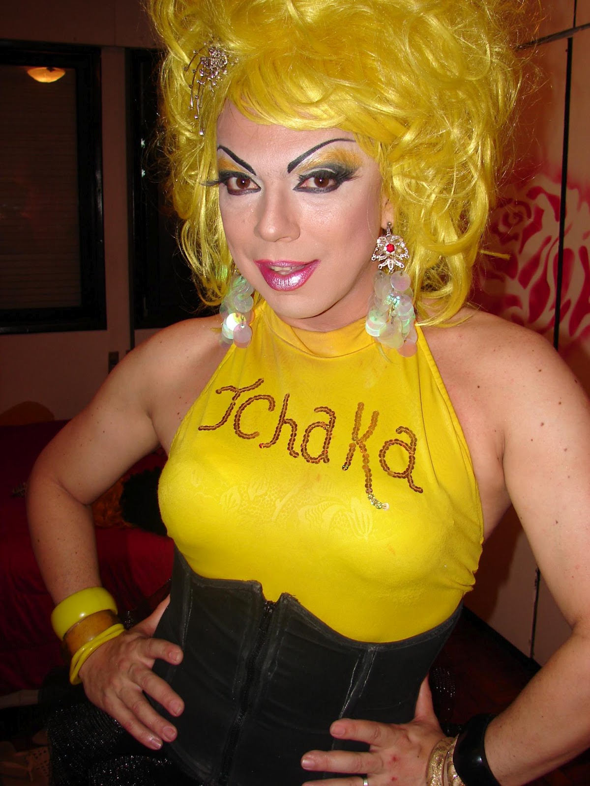 DRAG QUEEN TCHAKA Drag Queen Tchaka é a Rainha dos Eventos em São