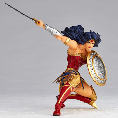 Figuras: Imágenes de la Revoltech, dedicada a Wonder Woman de Kaiyodo Figuras: Imágenes de la Revoltech, dedicada a Wonder Woman de Kaiyodo