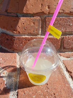 Rica limonada en Free Yoga Barcelona by Oysho