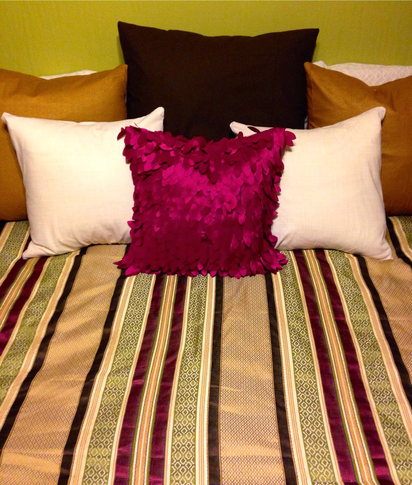 Lipstick Skulls DIY Envelope Pillow Cover