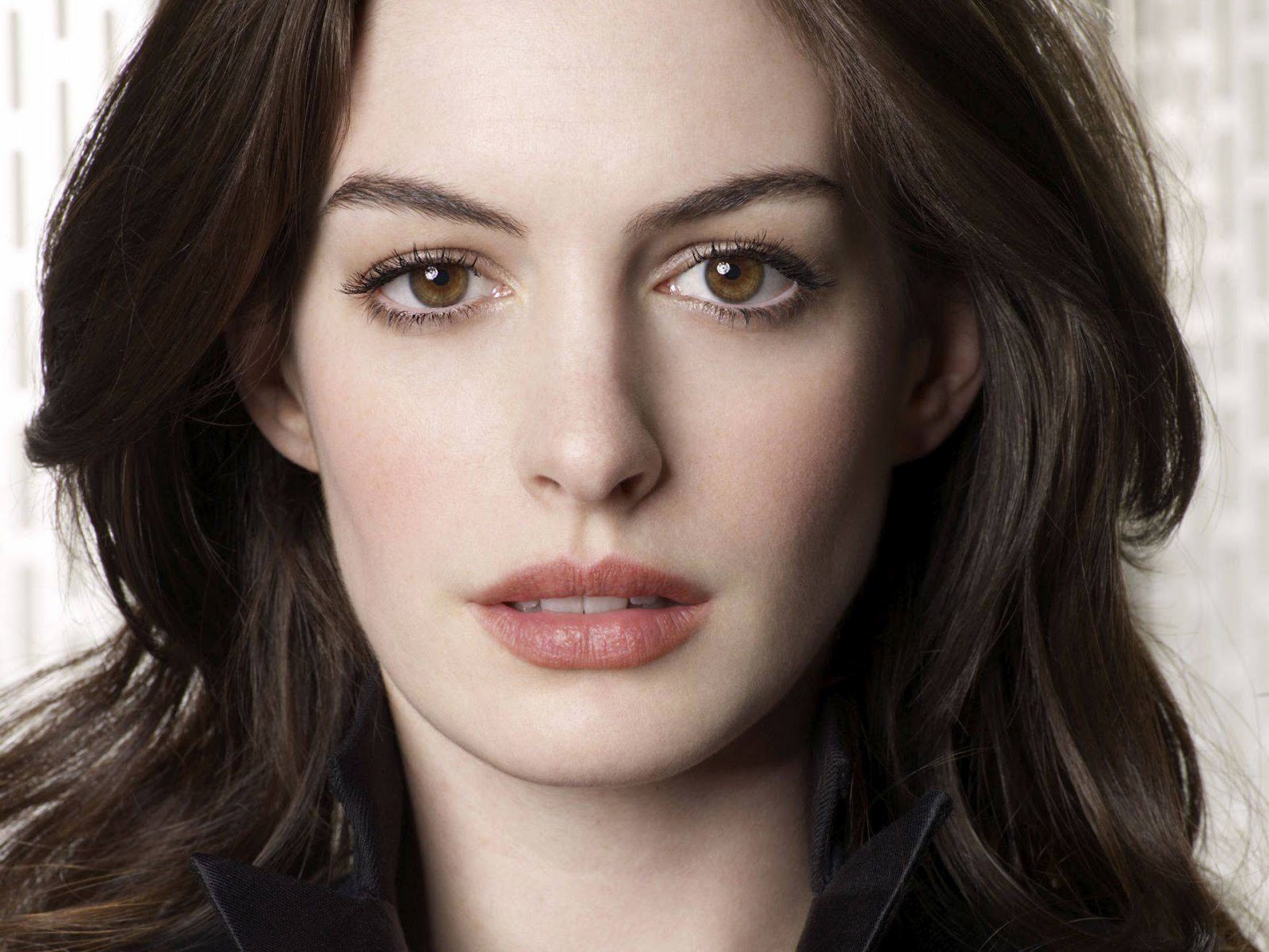 Fashion Art Gallery | Show Bizz Entertainment: Anne Jacqueline Hathaway