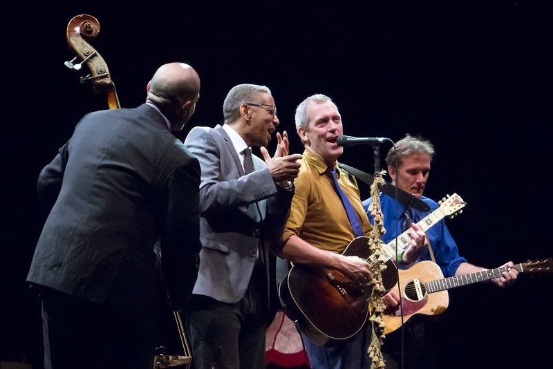 Hugh Laurie & The Copper Bottom Band Intermedios