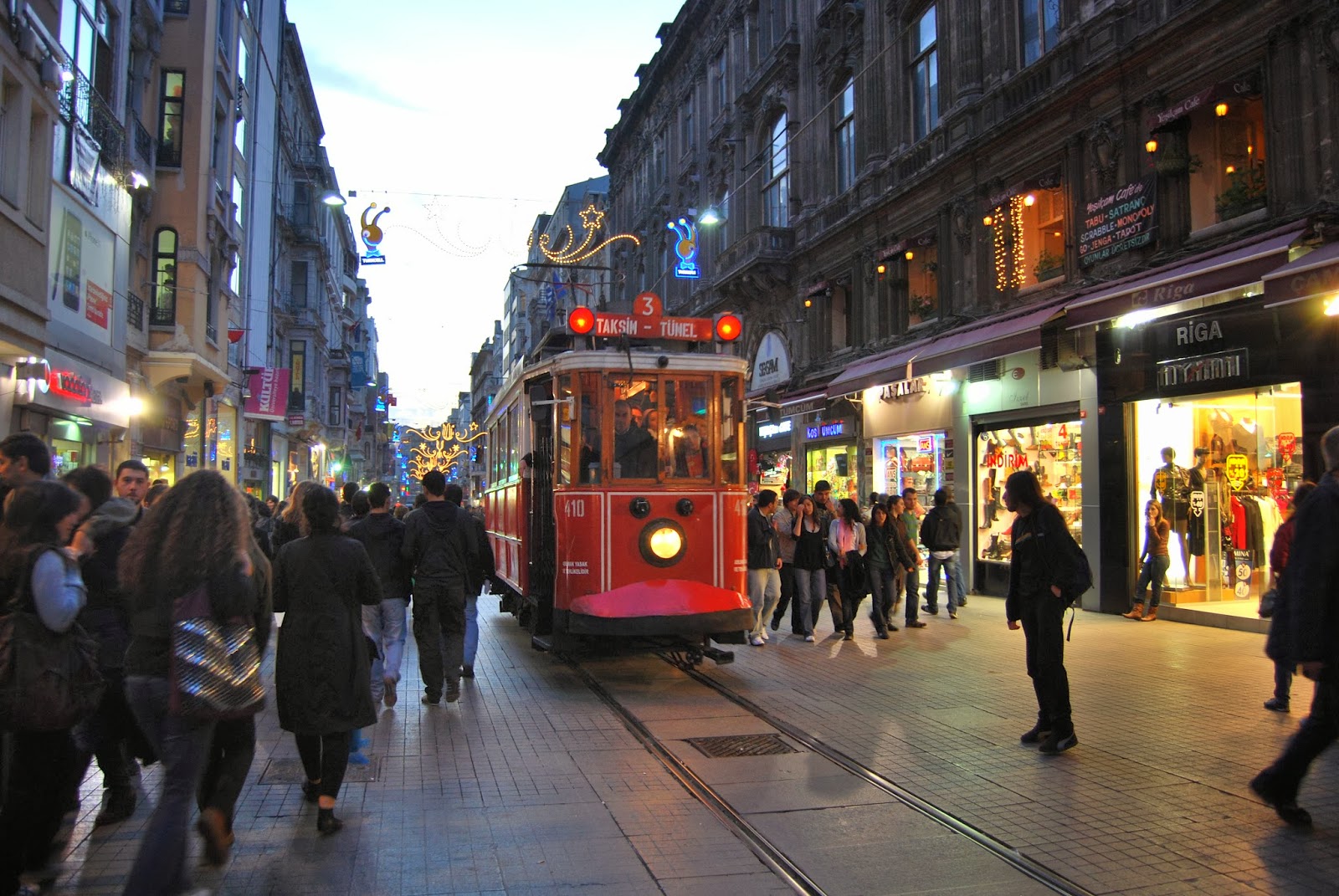 Rezultat slika za istiklal ulica u istanbulu