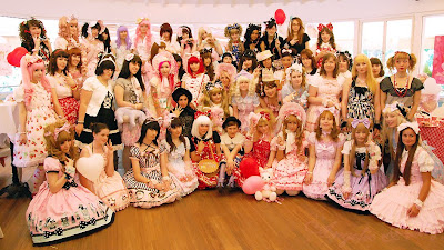 Tea Party : Angelic pretty ! 03.07.11 Groupe+1