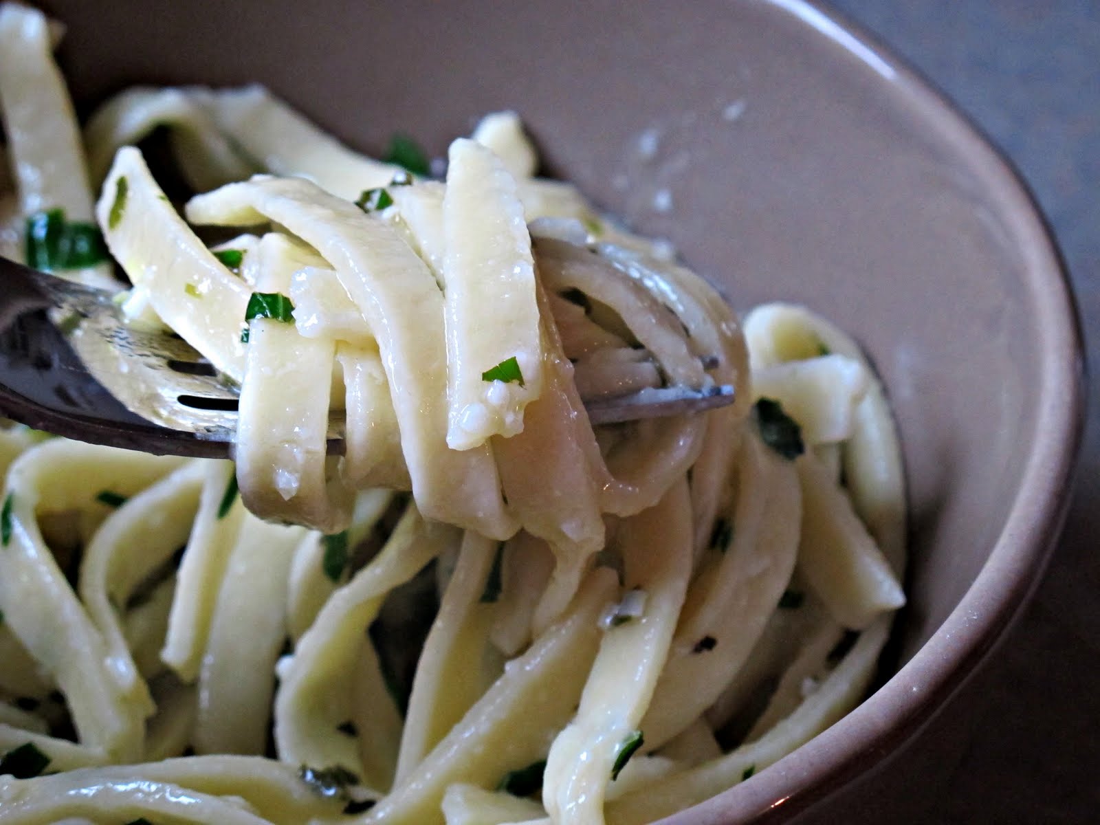 A Toast to Taste Linguine with White Wine & Herb Sauce
