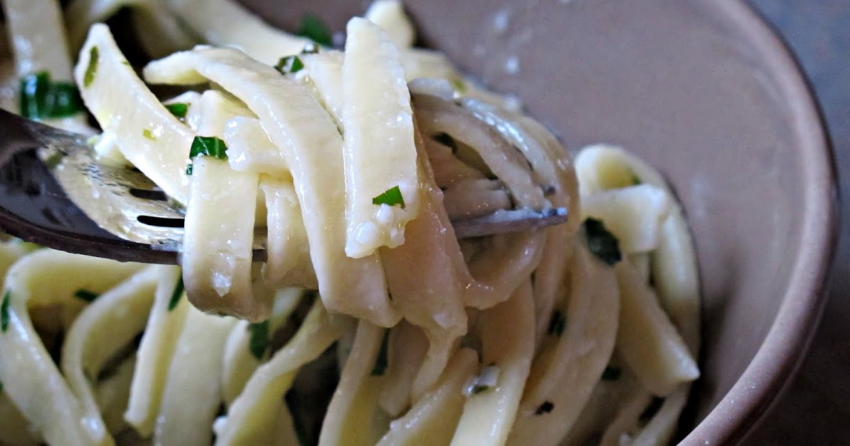 A Toast to Taste Linguine with White Wine & Herb Sauce