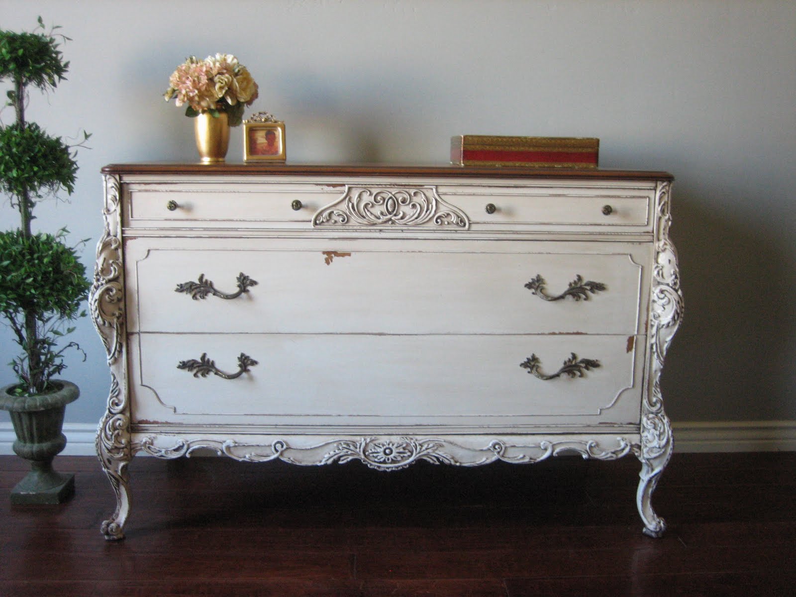 Shabby Chic DIY Furniture Projects