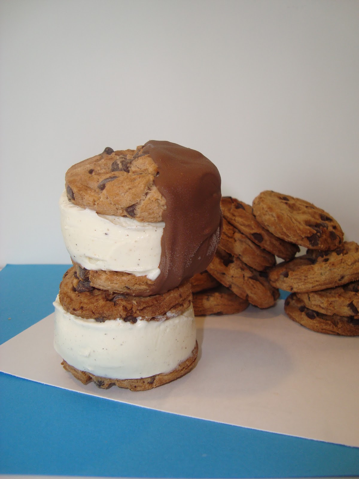 Chocolatedipped Chips Ahoy Ice Cream Sandwiches (and a 4th of July