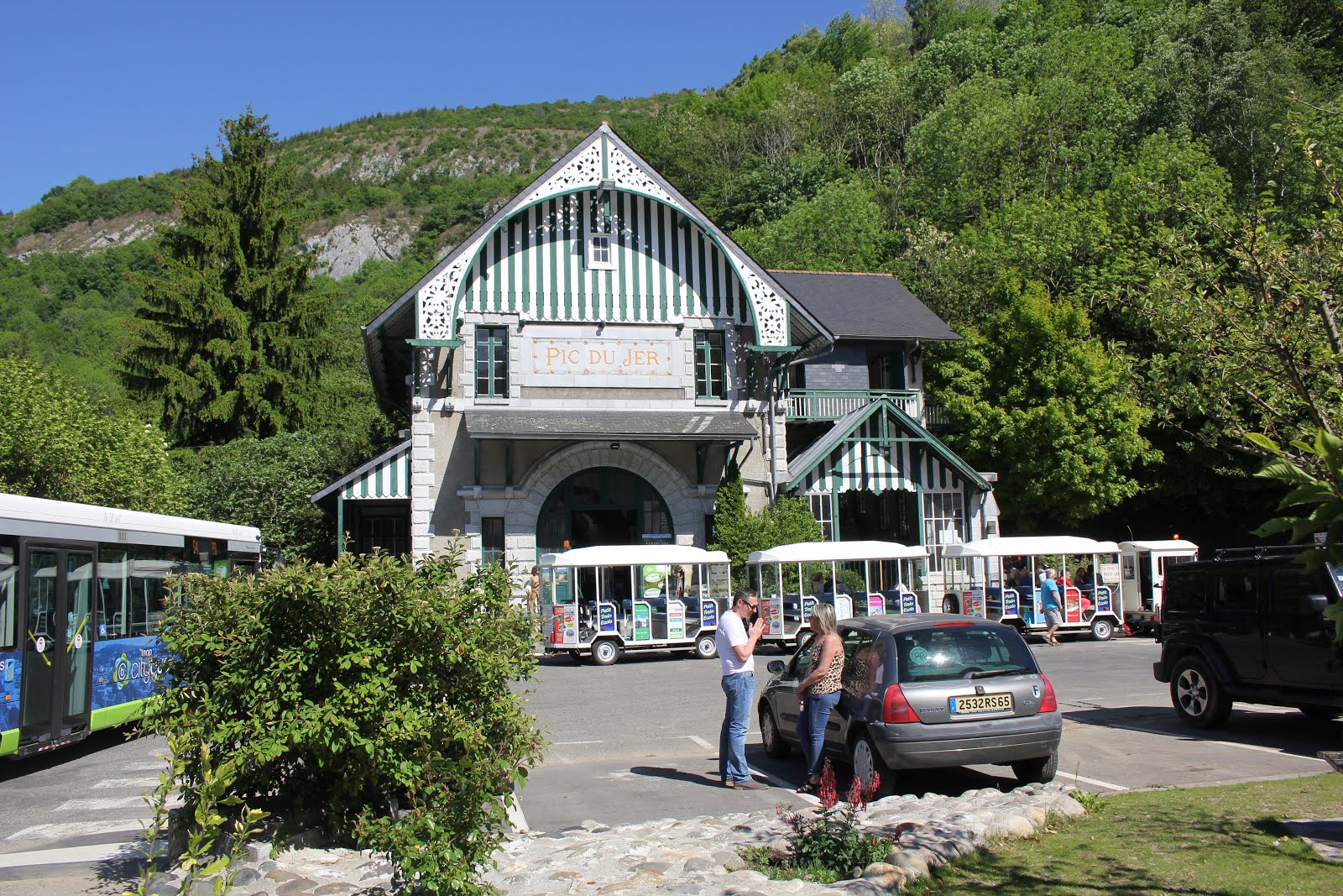 Stay Stray Play And Feast Pic Du Jer The Best View Of The Pyrenees Immaculate Lourdes Series 10