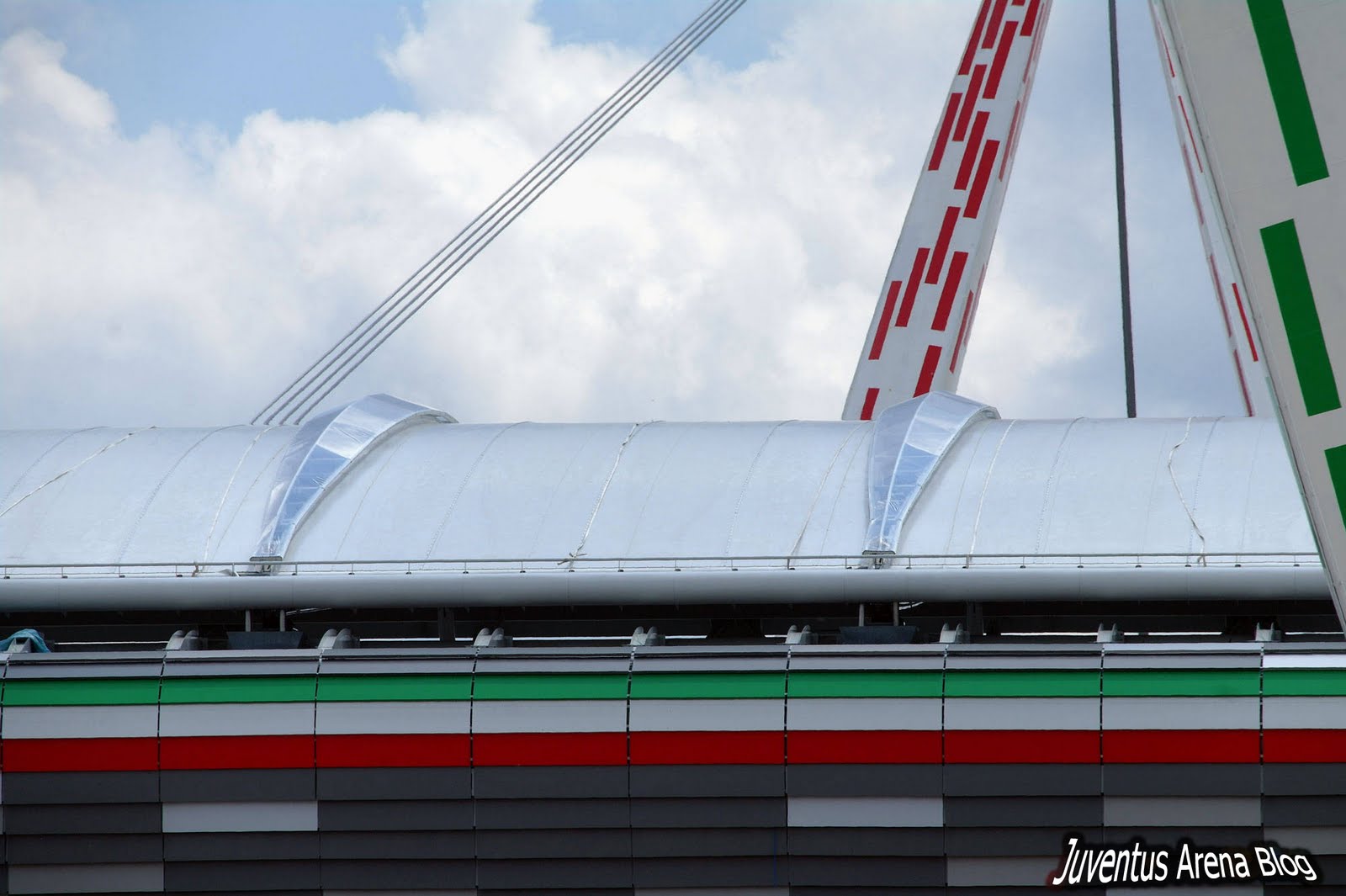 Nuovo stadio Juventus foto 11 giugno 2011 ( Buran )