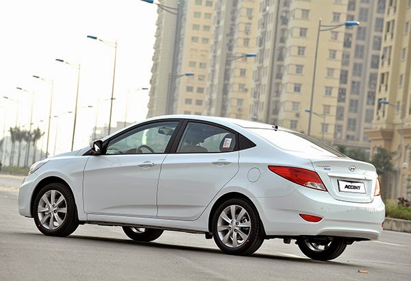 Giá xe Hyundai Accent 5 cửa 14 AT 2016  CafeAutoVn