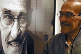 NOTICIAS Y EFEMERIDES MUSICALES Y DEL CINE RAFA GALINDO, UN 25 DE MAYO