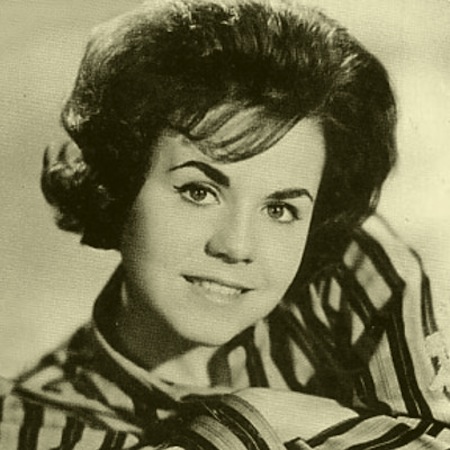 The Fabulous Birthday Blog: June 1—Happy Birthday Miss Linda Scott.