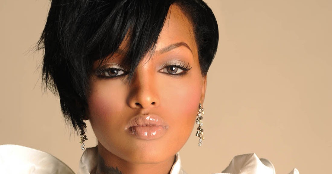 2. How to Achieve Lola Monroe's Iconic Blonde Hair - wide 1