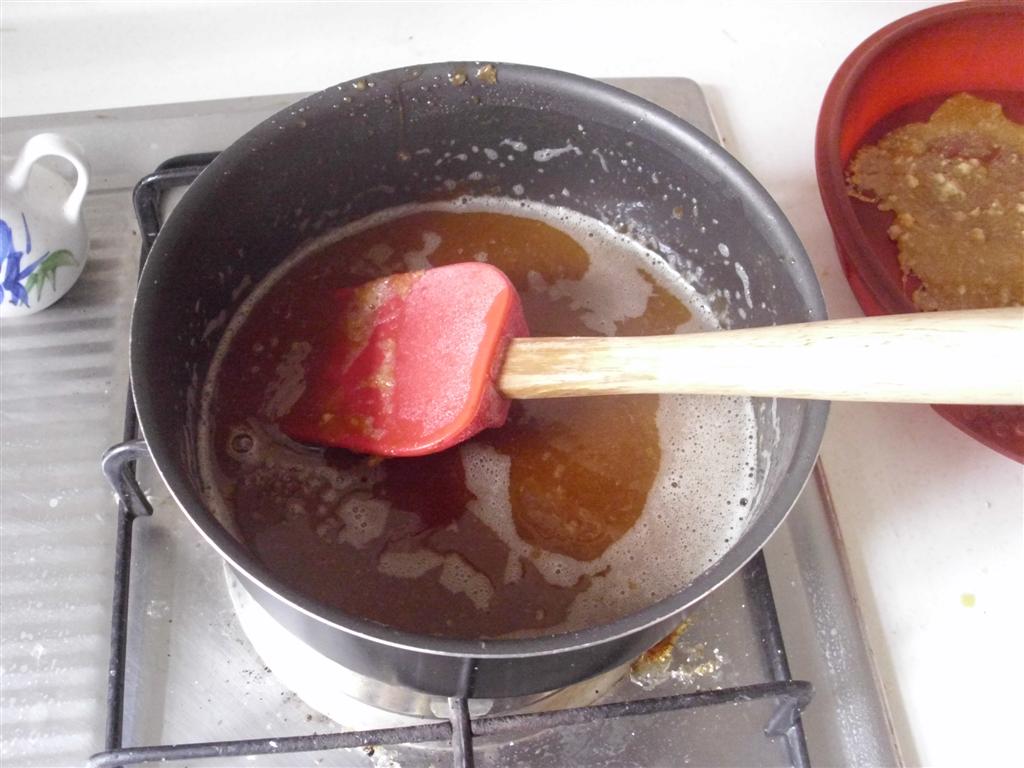 The DoItYourself Mom DIY Amazingly Delicious, No Corn Syrup, Caramel