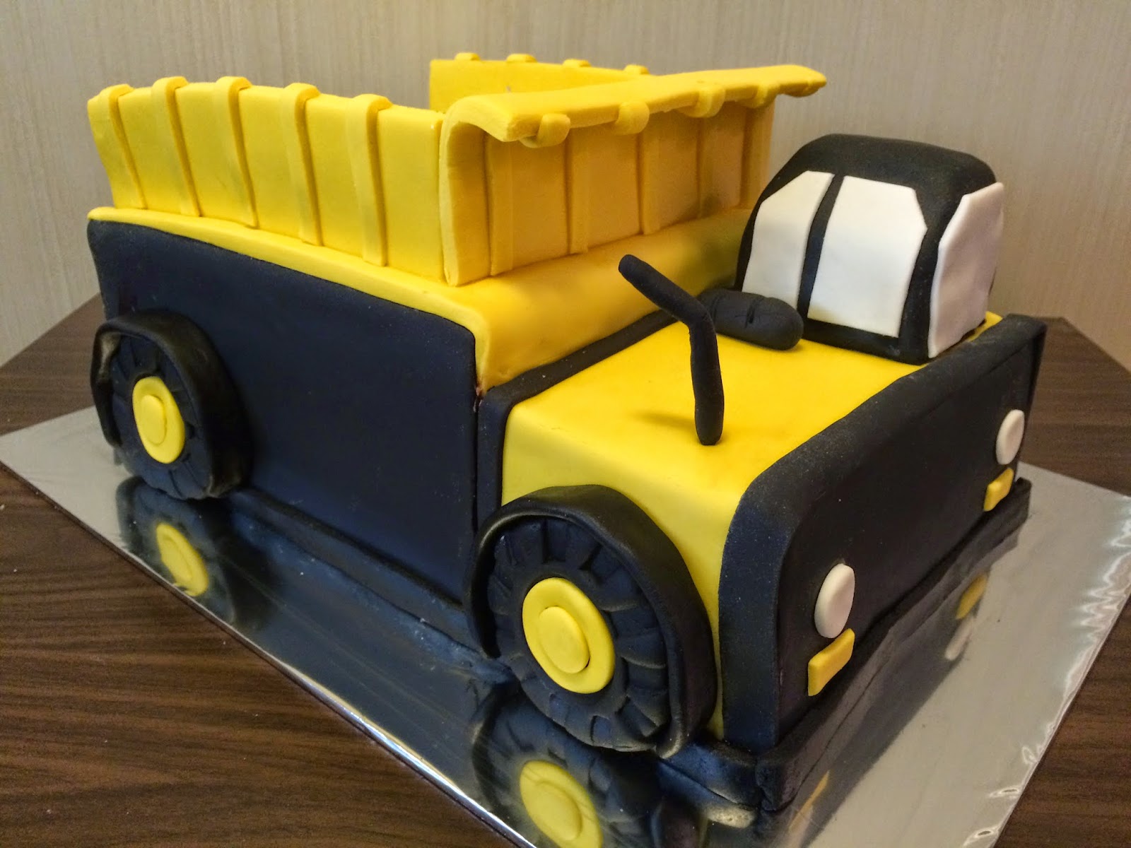 Crissa's Cake Corner! Dump Truck Cake