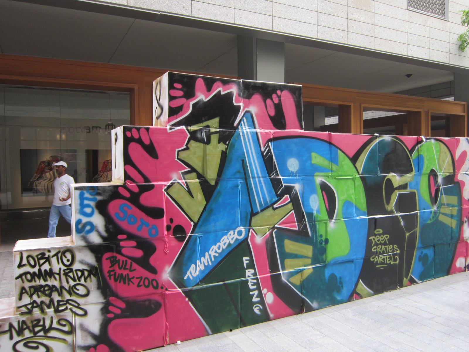 Dubai Graffiti, Sya One Art Night ,DIFC ,Dubai, Box wall 2.0