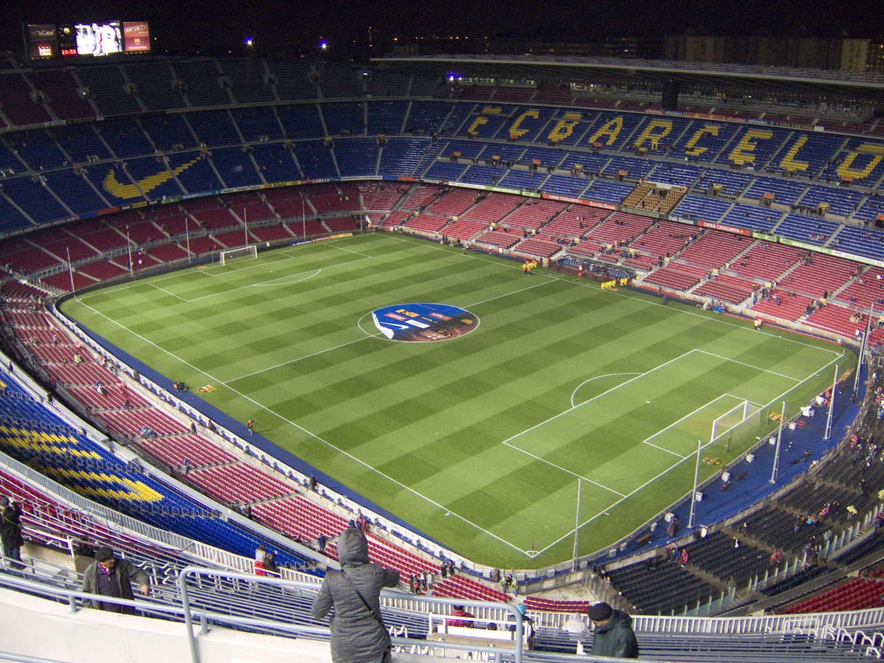http://1.bp.blogspot.com/-7ULink2n73c/T3Ef9btd9yI/AAAAAAAABYI/_odfVctQPNc/s1600/Barcelona-Stadium.jpg