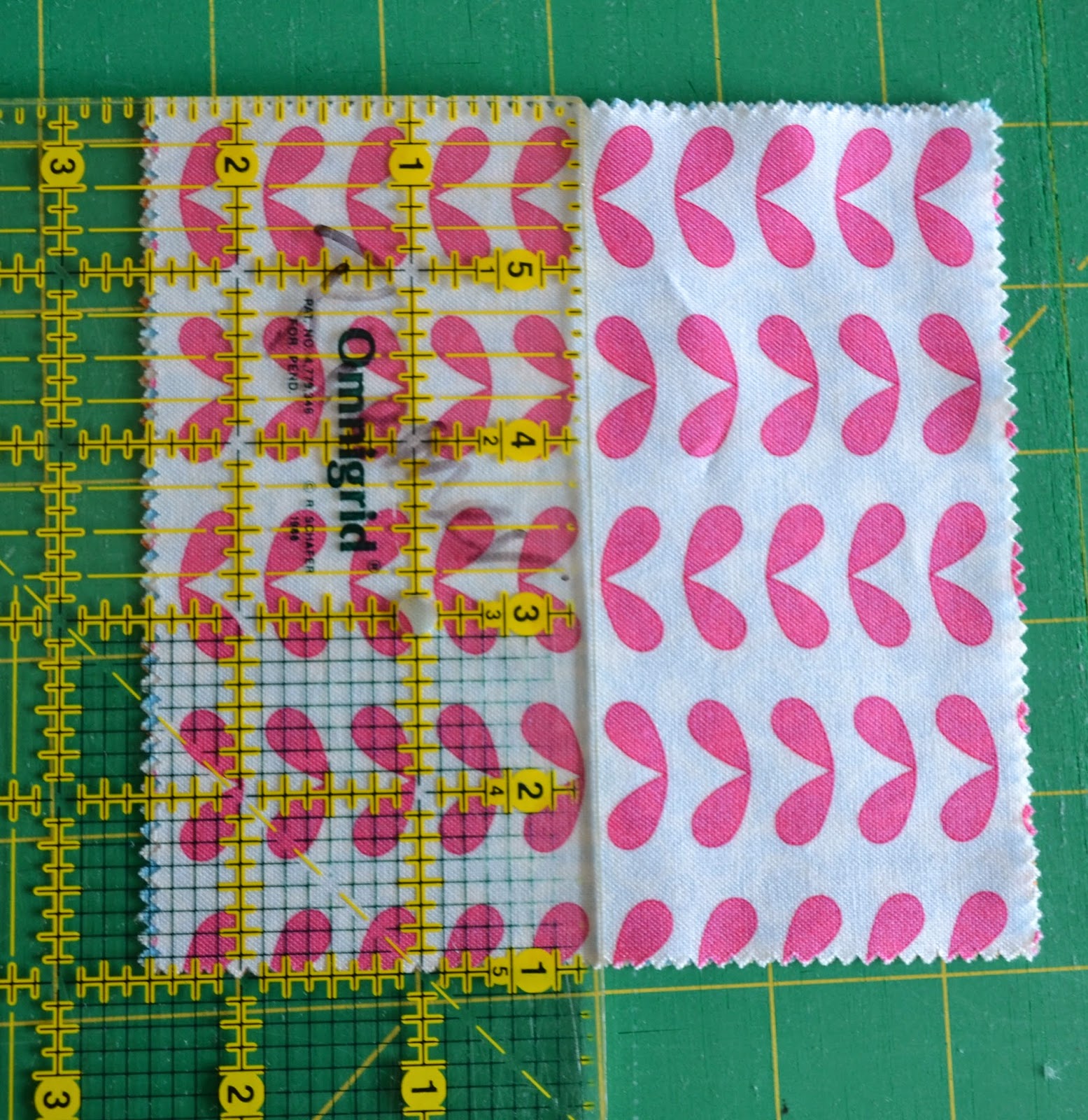 Run 'n Stitch Charm Square Table Topper Tutorial